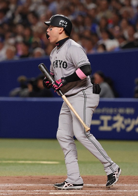巨人・丸佳浩が通算1086四球 NPB歴代11位タイに浮上 先制の適時