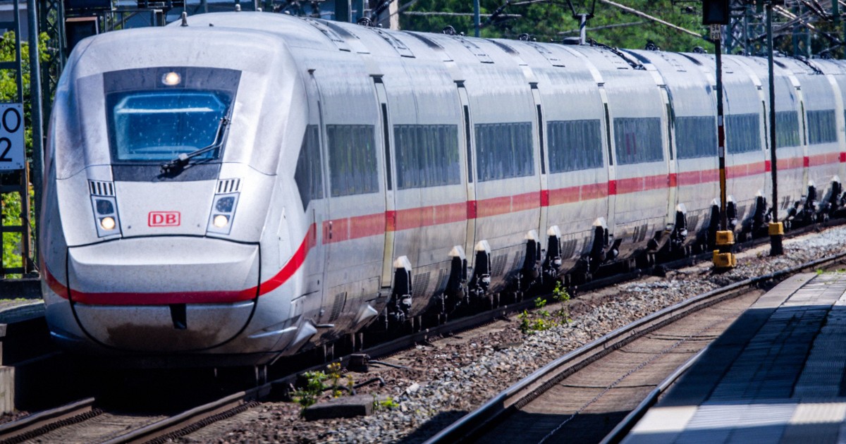 汚すぎて運行できません」 ドイツ鉄道が突然停車、乗客あぜん [写真