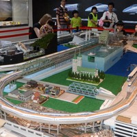 ジオラマに「貫通石」も 山陽新幹線50年展、県立山口博物館で開催