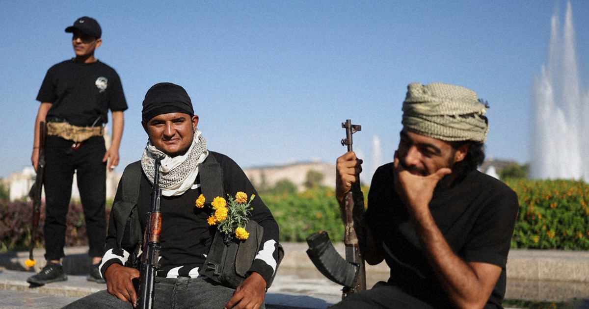 Syria's leader urges Bedouin tribes to commit to a ceasefire ending clashes with the Druze