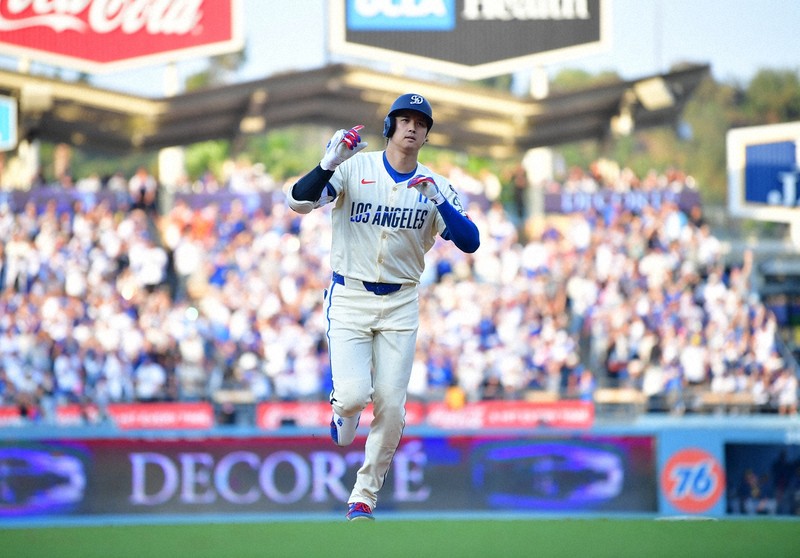 大谷翔平 リーグ最多タイ33号！逆方向へ驚異の今季最長タイ137m
