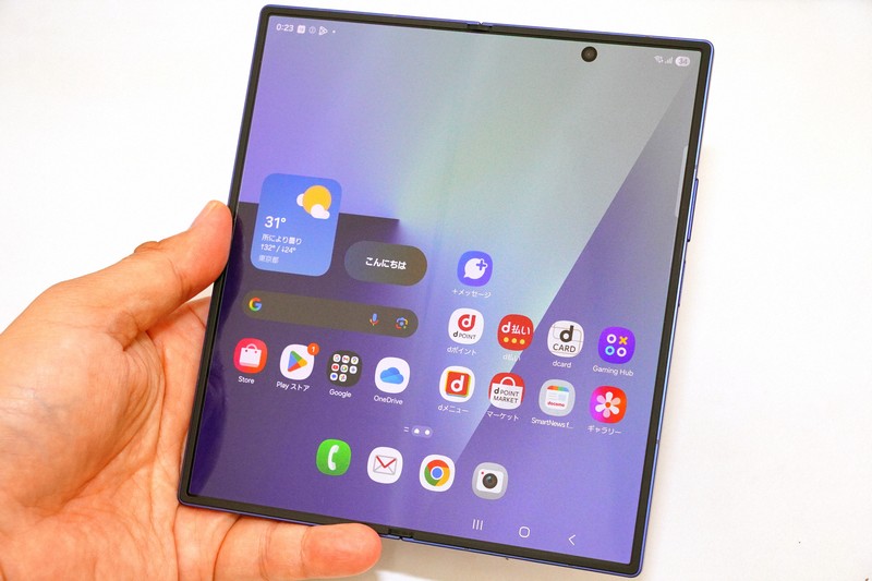 前モデルから大幅なスリム化を図った「Galaxy Z Fold7」＝記事中の写真はすべて筆者提供