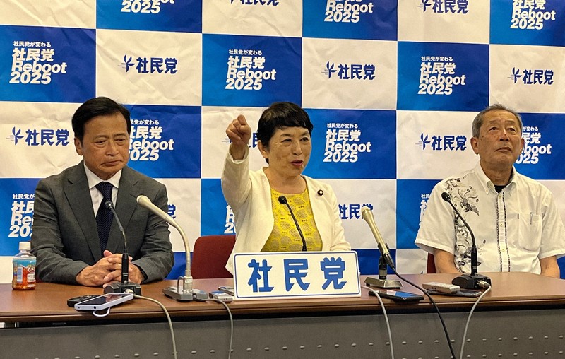 社民党、比例2.06％で政党要件確保 ラサール石井氏の「名言」弾み