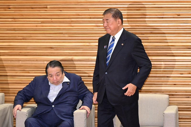 政治の動きを写真で「7月22日」 首相続投に擁護と批判 [写真特集1/18