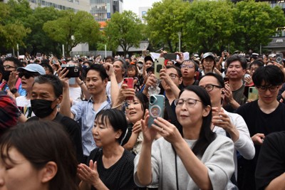 参政党は「サーカス」で躍進した　有権者を引き寄せたエンタメ性