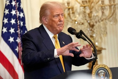 ホワイトハウスで発言するトランプ米大統領＝ワシントンで2025年7月22日、ロイター