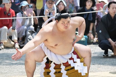 大横綱照國生写真 記事全文】第73代横綱・照ノ富士 21日誕生へ 3連覇逃すも自己最多14勝