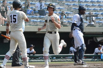 全国高校野球 栃木大会 作新学院猛攻で4強 青藍泰斗エース好投で勝利