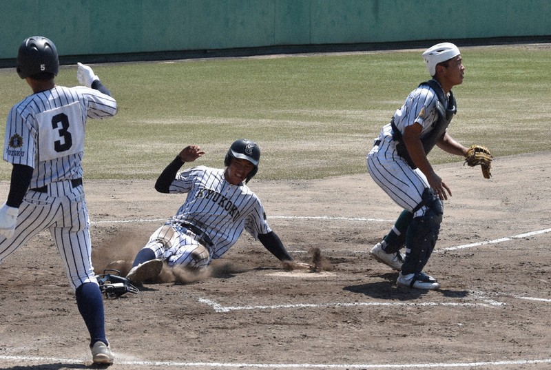 夏の高校野球 福岡大会 九国大付が八女学院破る 東筑紫学園は北筑に