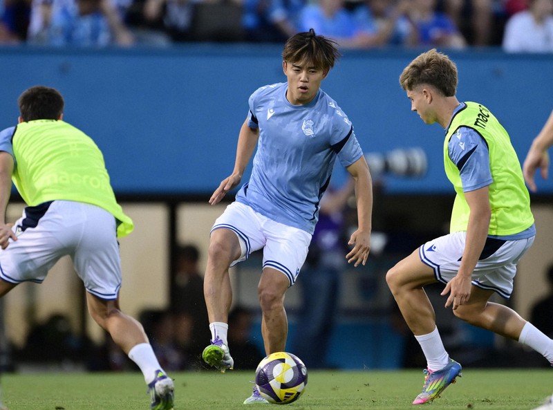 親善試合 横浜FC－レアル・ソシエダード 久保建英が出場 [写真特集1/10