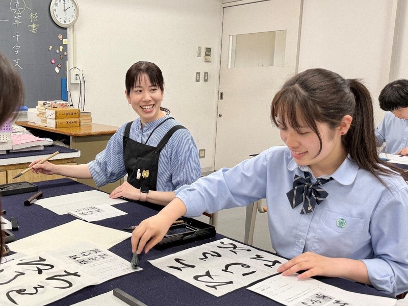 渋幕」の芸術科教員が問う“無くてもいいものたち”が与えるもの
