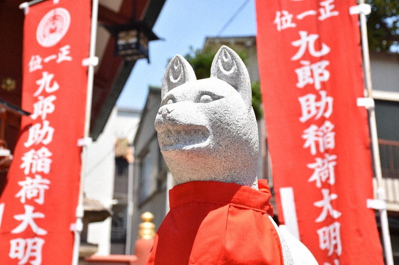 ないの?」声に応え キツネ像新たに建立 いらっしゃい「べらぼう」の ないの?」声に応え キツネ像新たに建立 いらっしゃい「べらぼう」の