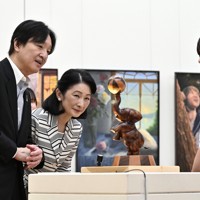 秋篠宮ご夫妻が作品をご鑑賞 全国高校総合文化祭 高松 [写真特集1/6