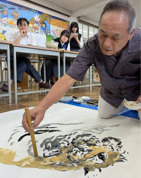 無名の画家、10歳の作品 特集】顔も本名も明かさず描き続けてきた89歳の画家が「人生初の大規模