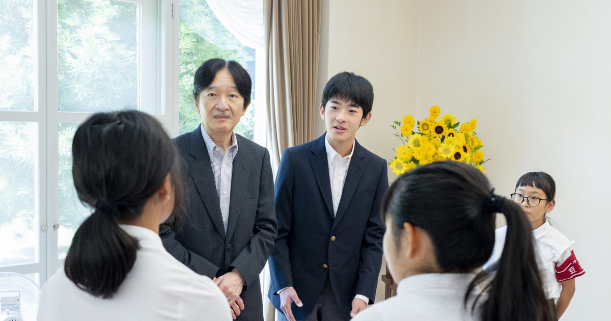 秋篠宮ご一家、沖縄の小中学生と懇談　62年続く「豆記者」派遣で