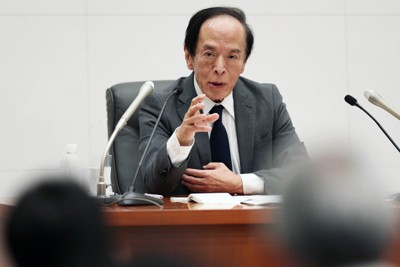 金融政策決定会合後、記者会見する日銀の植田和男総裁＝東京都中央区で2025年7月31日午後4時12分、小林努撮影