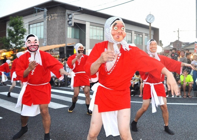 笑い誘うアツい夏 宮崎「日向ひょっとこ」本祭り ／宮崎 | 毎日新聞