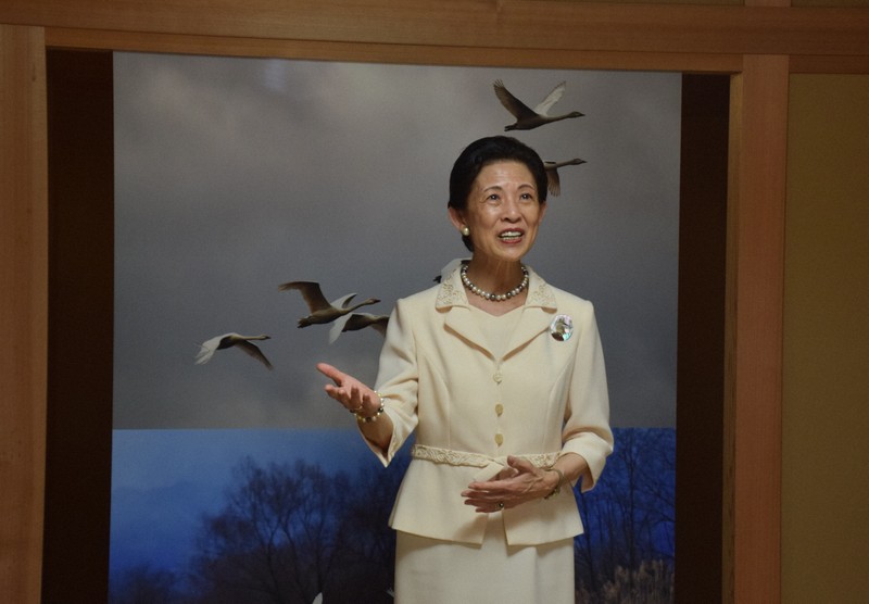 高円宮妃久子さま 「鳥が主役」の写真展開催 長野のギャラリーで