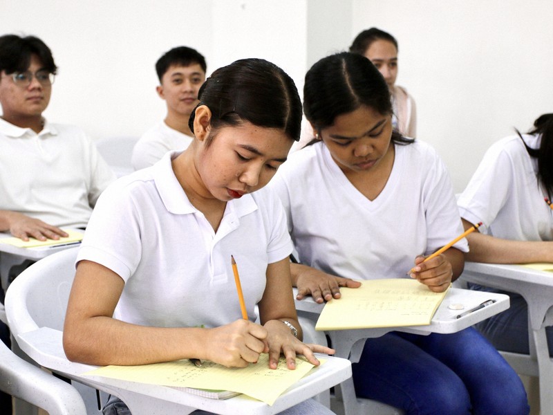 フィリピンに特定技能の無償教育施設 「中東より日本」シフトの背景