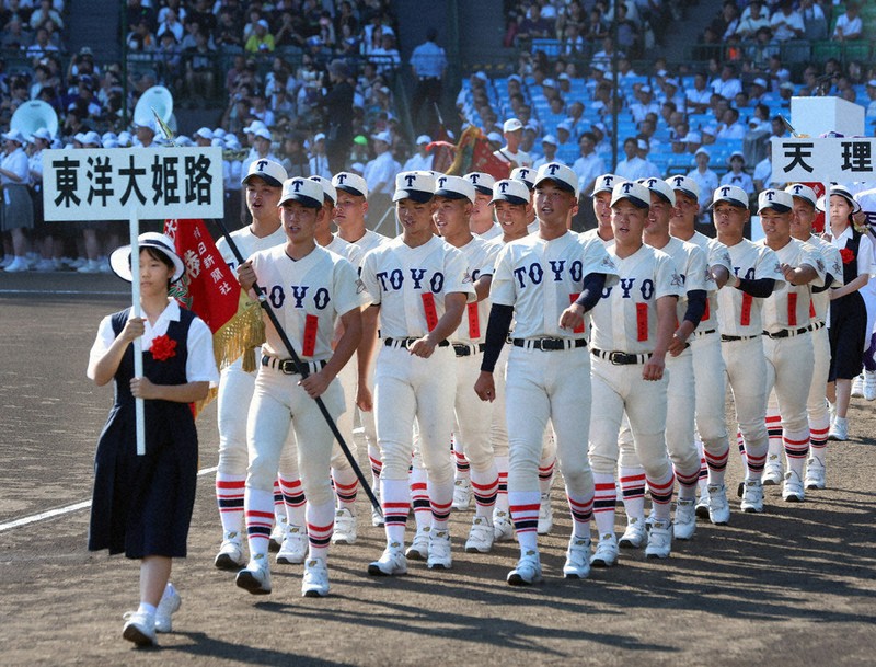 第107回全国高校野球 開会式 東洋大姫路 聖地の「熱」肌に感じて
