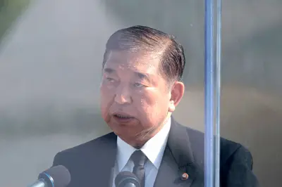 平和記念式典であいさつする石破茂首相=広島市中区で2025年8月6日午前8時35分、中川祐一撮影