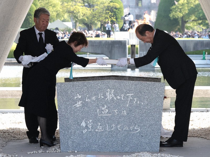 遺骨も戻らなかった父のスケッチ手に 91歳、初めての平和式典へ | 毎日新聞