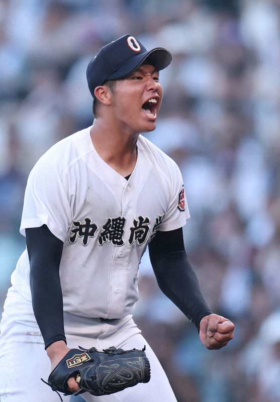 沖縄尚学　2019-1 M 沖縄尚学の2年生左腕 パドレス松井のスライダー参考で14K | 毎日新聞
