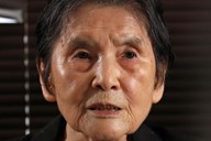 綾瀬はるかさん「二度と核兵器使ってはいけない」 被爆80年企画展