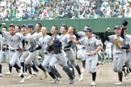 ユニホームはあの社会人強豪そっくり 初出場の叡明 夏の甲子園 | 毎日新聞