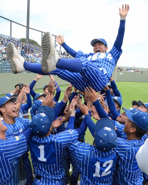 高校野球　栃木県　青藍泰斗ユニフォーム 青藍泰斗競り勝つ エースの仕事、140球熱投【高校野球栃木大会