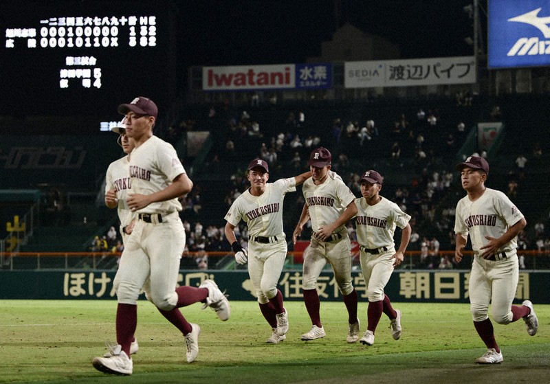 全国高校野球 旭川志峯、強豪に惜敗 「気合と根性」最後まで