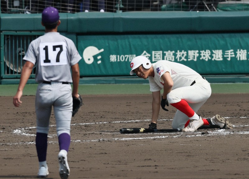 春準Vの智弁和歌山、守備ミス連発で初戦敗退 夏の甲子園 | 毎日新聞