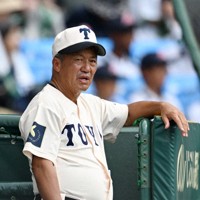 東洋大姫路高校野球ヘルメット＋メガホン2本セット 東洋大姫路高校野球ヘルメット＋メガホン2本セット 東洋大姫路