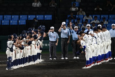 綾羽選手にウイニングボール 球審「持っておきなさい」 夏の甲子園