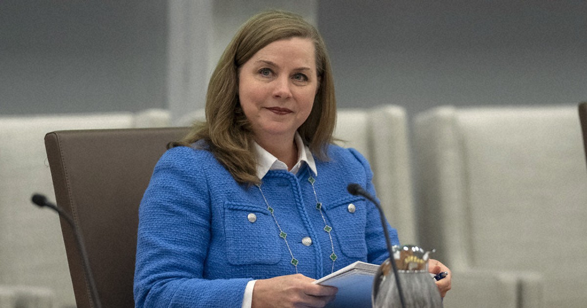 A top US Federal Reserve official says dour jobs data backs the case for 3 rate cuts