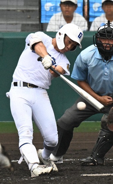 左手の指がない県岐阜商・横山 五回に同点適時打 夏の甲子園 | 毎日新聞