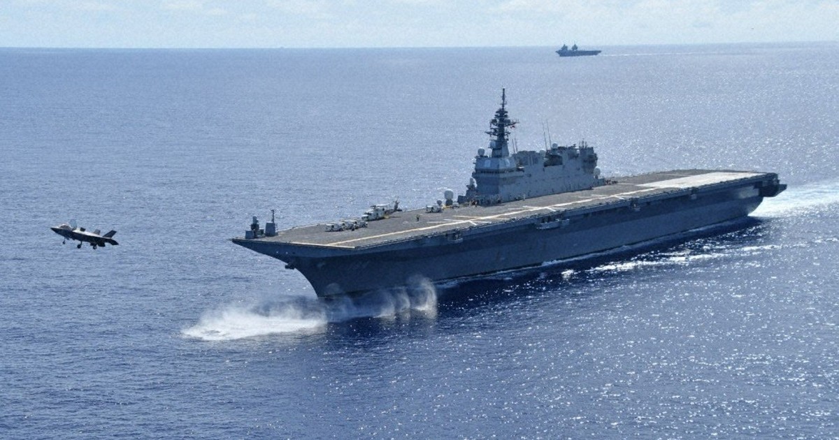 英空母が横須賀に寄港　艦載機F35Bが海自の「かが」で初の発着艦