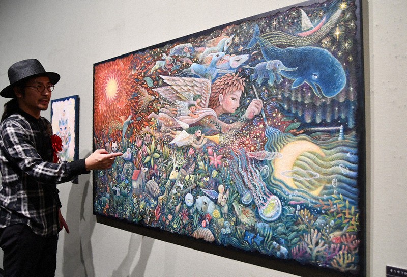 作家さんの絵画 Topics：たなかしんさん特別展 砂から広がる幻想世界 絵本