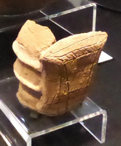 龍泉窯系青磁碗など500点 24年度出土品の速報展 橿考研博 ／奈良
