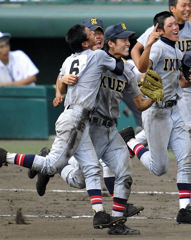 世紀の落球」から15年ぶり対戦 仙台育英－開星 夏の甲子園 | 毎日新聞