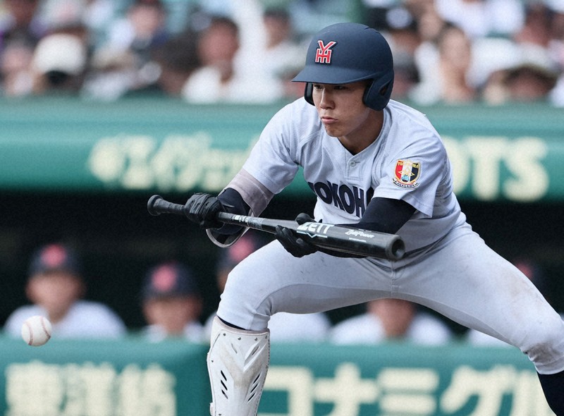 2度目の春夏連覇狙う横浜が3回戦進出 綾羽に逆転勝ち 夏の甲子園