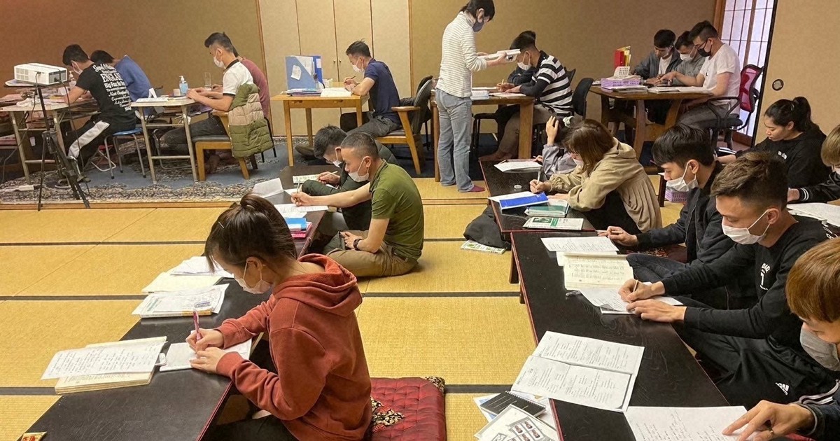 毎日新聞のニュース記事「戦後80年 終戦の日 平和つくる行動を今こそ」の画像