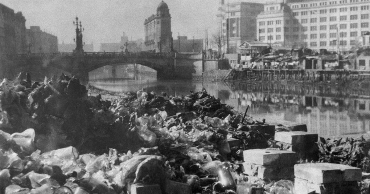 Photos of Japan in 1945 and 2025 show transformation 80