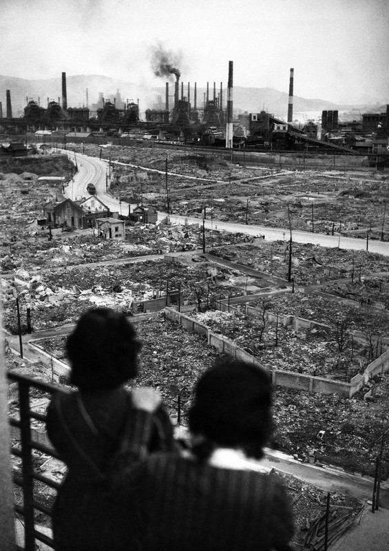 Photos of Japan in 1945 and 2025 show transformation 80 years
