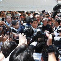 戦後80年 8月15日の靖国神社 [写真特集13/14] | 毎日新聞