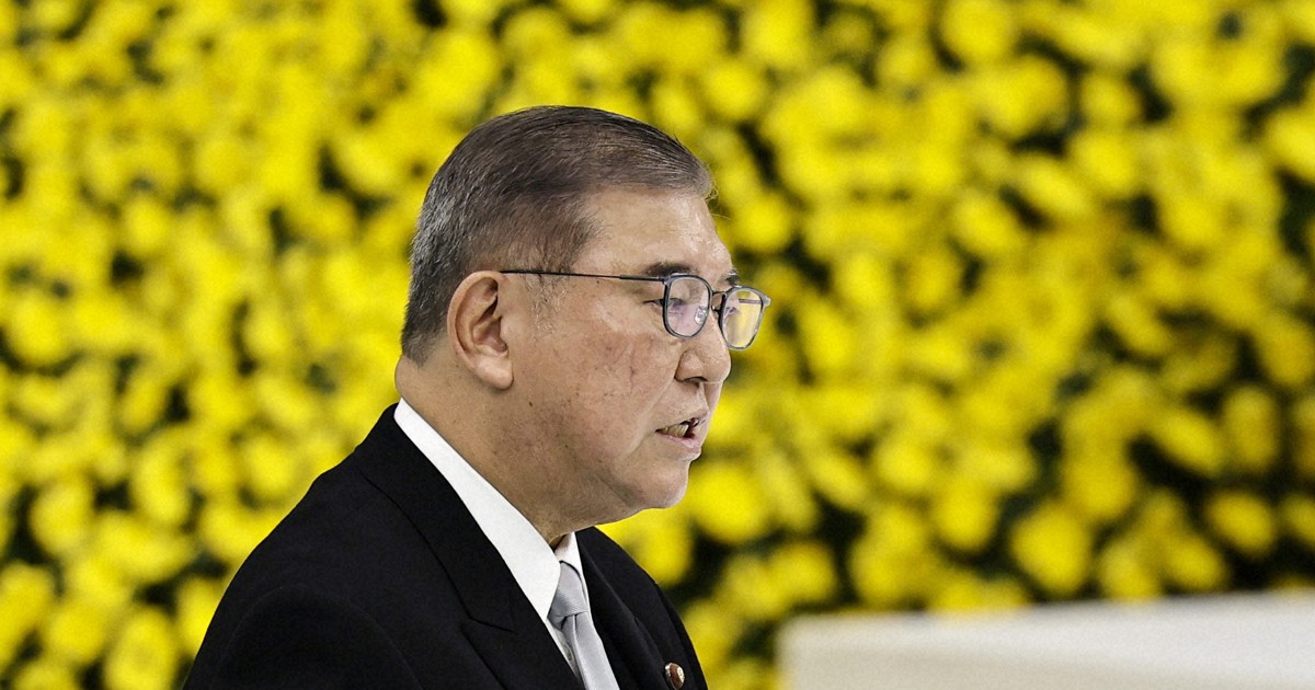 Japan PM vows to pursue peace, be mindful of 'remorse' on WWII anniv.