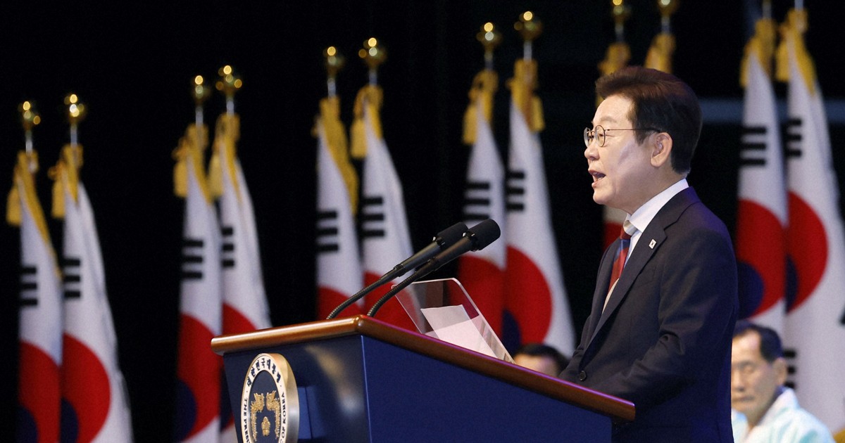 S. Korea's Lee lauds partnership but urges Japan to face history
