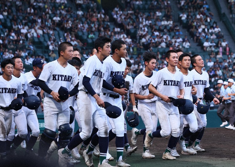 夏の高校野球 甲子園 佐賀北 完全燃焼 九州勢対決に苦杯 満塁機「旋風
