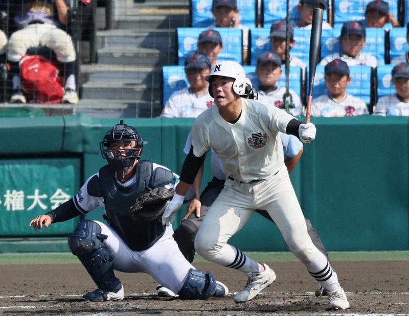 らしく打ち勝って」願いは通じた 猛攻撃の日大三 夏の甲子園 | 毎日新聞