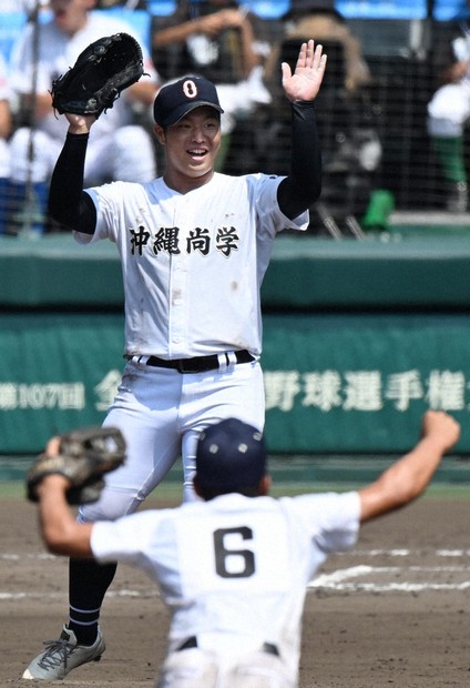 169球熱投の沖縄尚学・末吉「褒められたことない」 夏の甲子園 | 毎日新聞